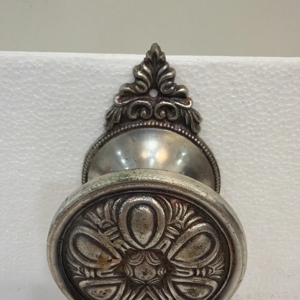 Decorative Silver Tone Metal Door Knob Style Wall Two Hook Robe Towel Holder